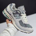 کفش نیوبالانس ۲۰۰۲R طوسی  New Balance 2002R Gray