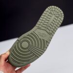 کفش نایک ایر جردن ۱ لو تراویس اسکات الیو  Nike Air Jordan 1 Low Travis Scott Olive - تصویر 3