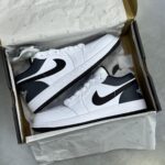 کفش نایک ایر جردن وان لو سفید طوسی Nike Air Jordan 1 Low White Grey - تصویر 2