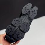 کتونی نیوبالانس ۹۰۶۰ مشکی New Balance 9060 Black - تصویر 3