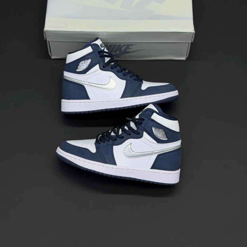ollye9me.png کفش نایک ایر جردن وان ساقدار رترو سرمهای Nike Air Jordan 1 Retro High Navy - تصویر 1