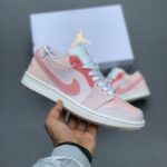 کفش نایک جردن وان صورتی Nike Air Jordan 1 Pink - تصویر 4