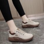 کتونی لژدار فانتزی طبی کرم قهوه‌ای - تصویر 5